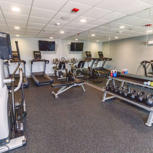 horizon-hotel-exercise-facility-02